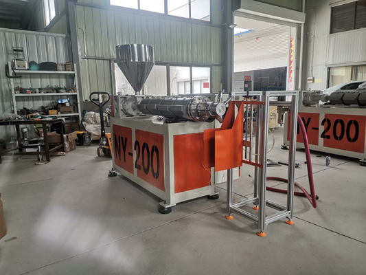 La nouvelle fibre d'animal familier faisant la machine pour la laine à partir de la réutilisation